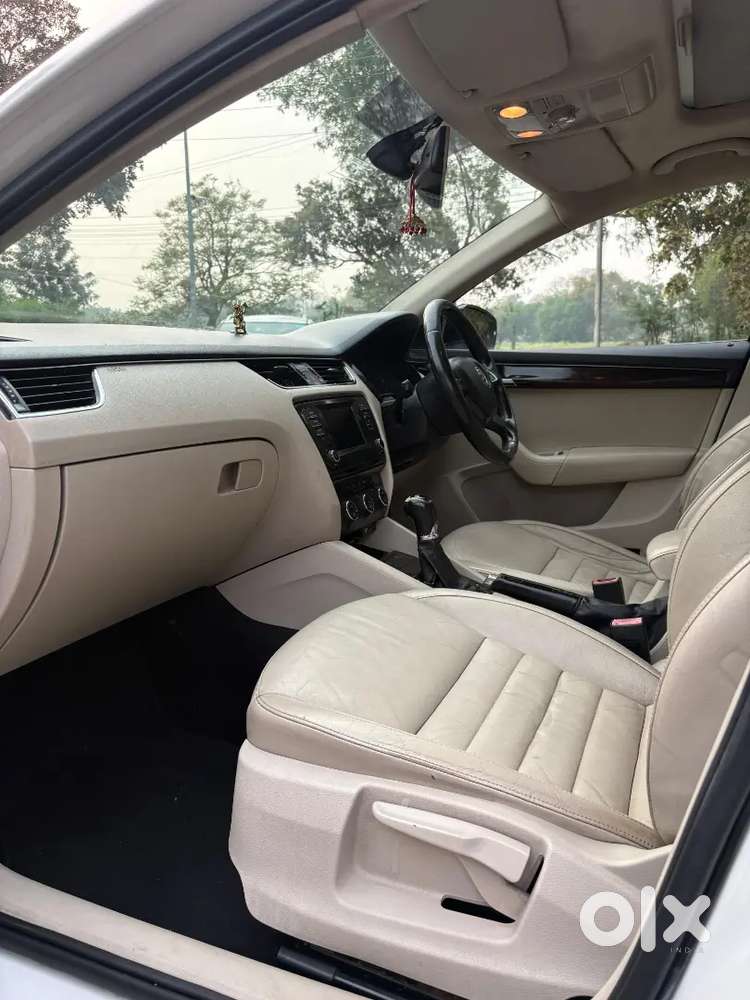 Octavia Auto Diesel 2014 With Paid No 0071