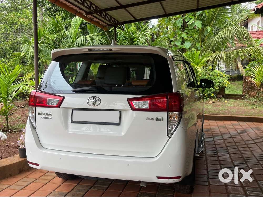 Innova Crysta 2019 Manual