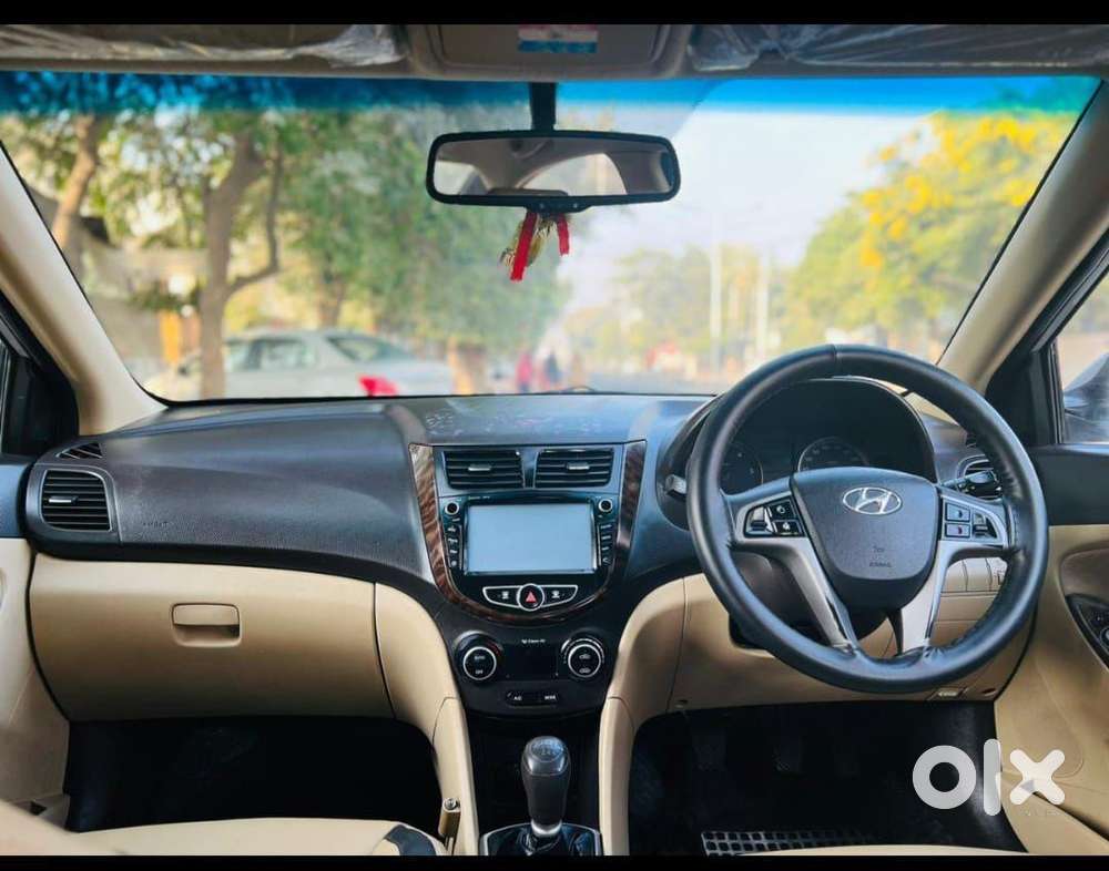 Hyundai Fluidic Verna 2016