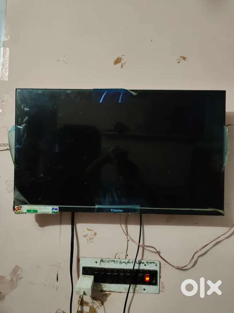 T-SERIES TV LED 32inch