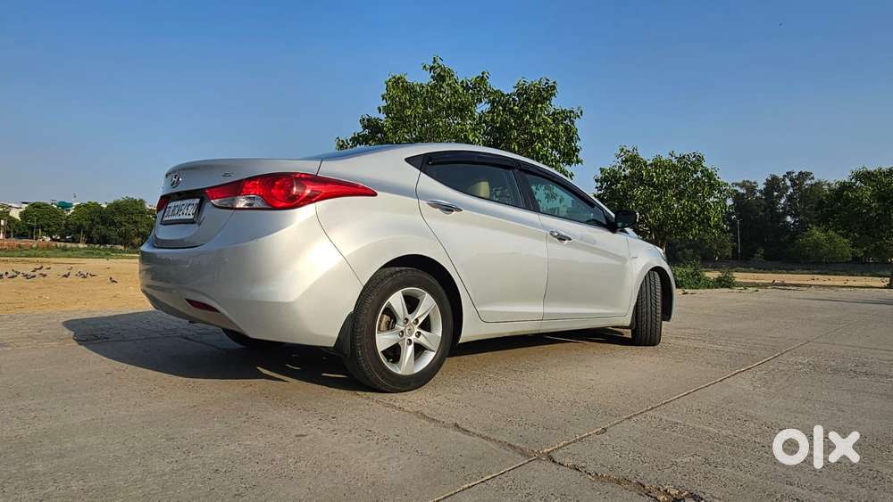Hyundai Elantra 1.8 Sx Mt, 2014, Petrol