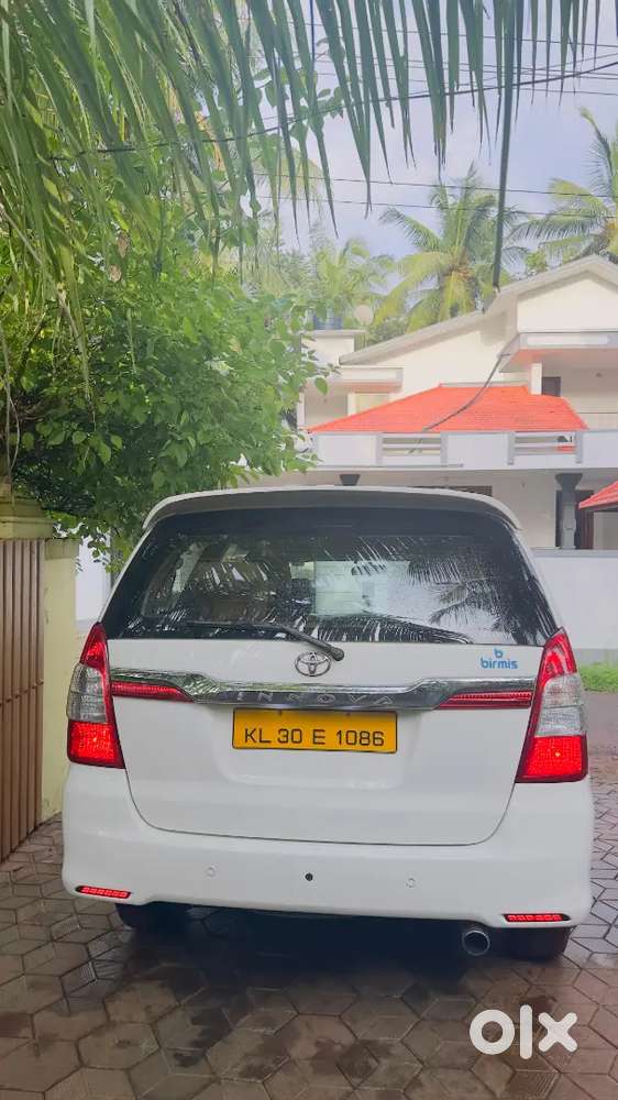 Toyota Innova 2015 Diesel Well Maintained