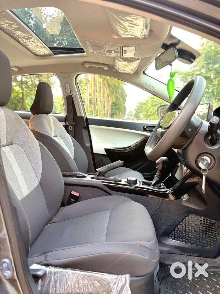 Tata Nexon Pure 1.2 S Revotron Petrol 6 Mt, 2023, Petrol