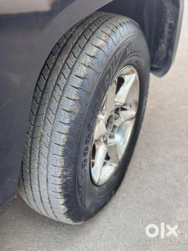 Mahindra Tuv 300 2018 Diesel Well Maintained