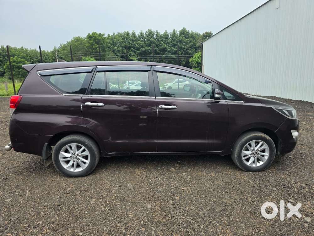 Toyota Innova Crysta 2.4 G Mt 8s, 2016, Diesel