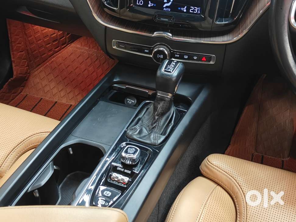 Volvo Xc60 D5 Inscription, 2021, Diesel