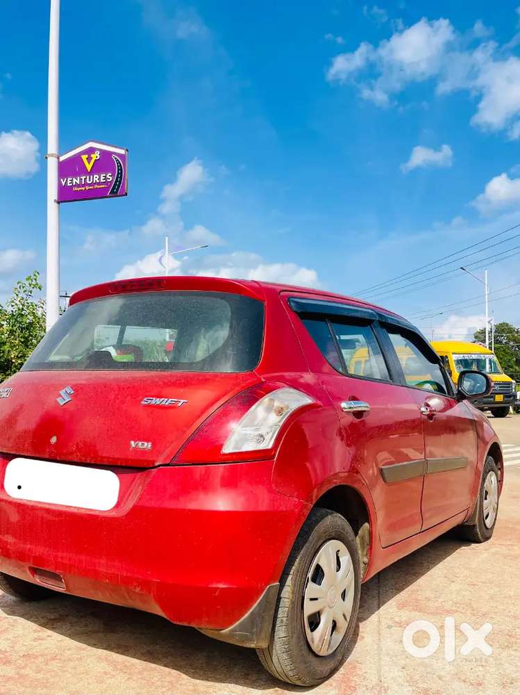Maruti Suzuki Swift Ddis 2013