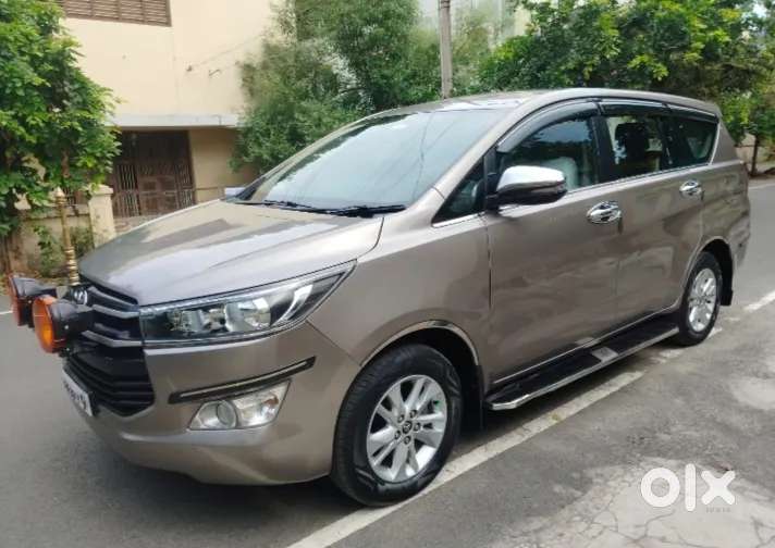 Toyota Innova Crysta [2020-ongoing] 2.4 Gx 8 Str, 2017, Diesel