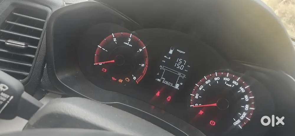 Xuv 300,2022 Model,1st Owner,diesal,60000 Driven