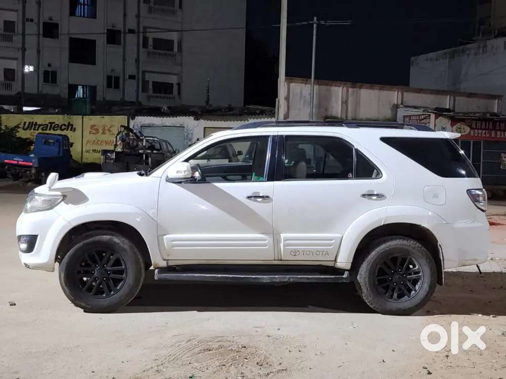 Toyota Fortuner 2012 Diesel 135000 Km Driven