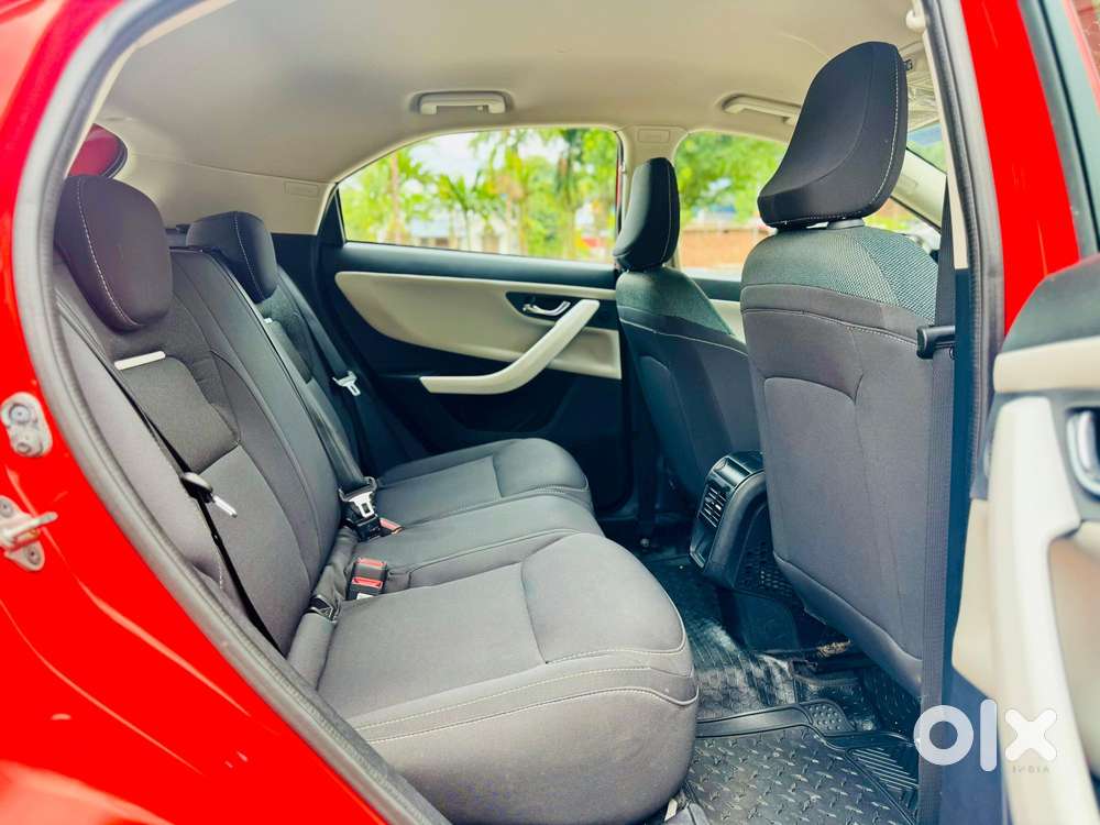 Tata Nexon Creative Plus 1.2 Revotron Petrol 6 Mt, 2023, Petrol