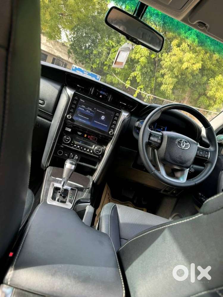 Toyota Fortuner 4x2 At 2.7 Petrol, 2023, Petrol