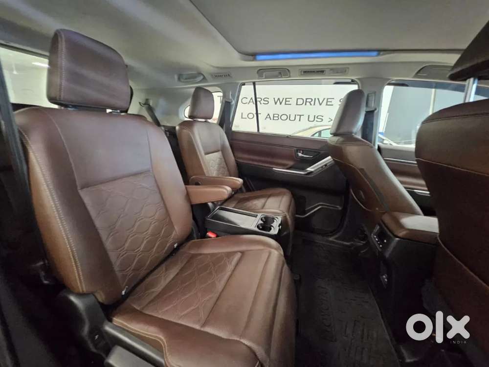 Toyota Innova Hycross 2.0 Zx (o) Hybrid 7 Str, 2024, Petrol