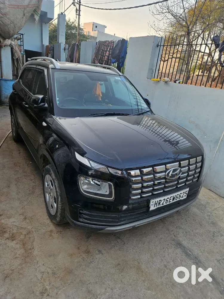 Hyundai New Venue 2022 Petrol 54000 Km Driven