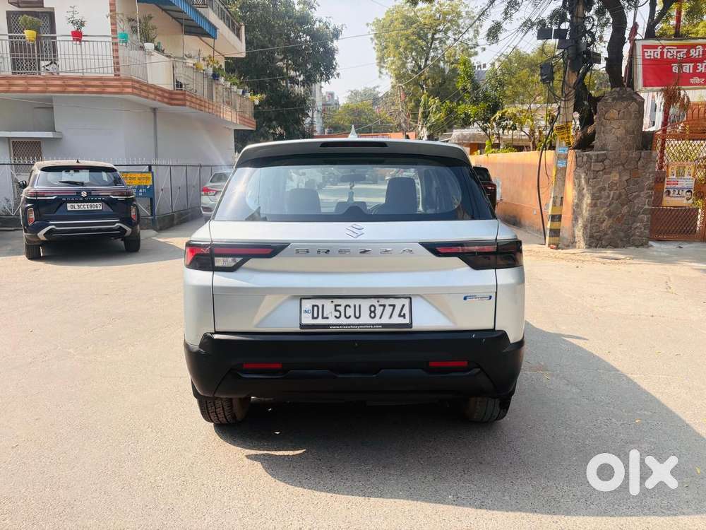 Maruti Suzuki Brezza 1.5 Lxi Smart Hybrid, 2023, Petrol