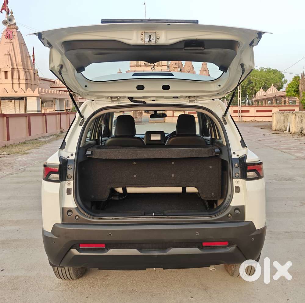 Maruti Suzuki Brezza 1.5 Lxi Cng, 2023, Cng & Hybrids