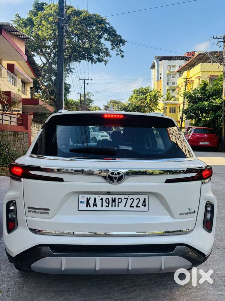 Toyota Urban Cruiser Hyryder 1.5 V Neo Drive At, 2024, Petrol