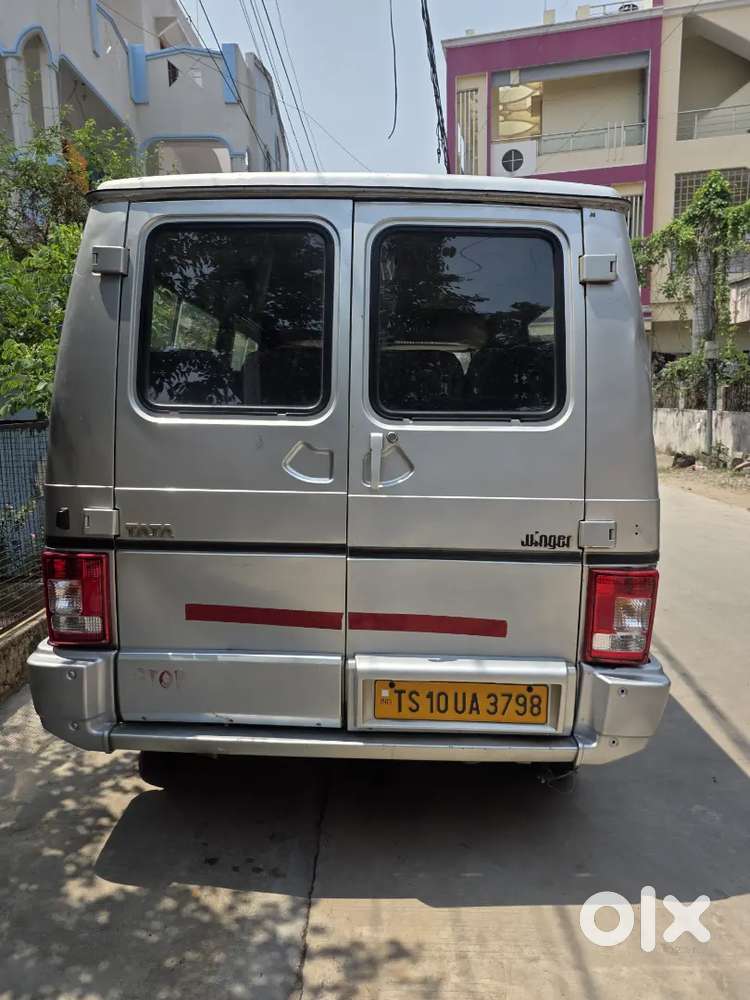 Tata Winger 13+1
