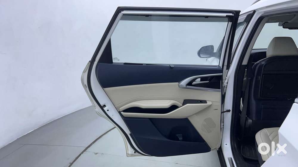 Kia Carens 1.4 Luxury Plus 6 Str, 2022, Petrol
