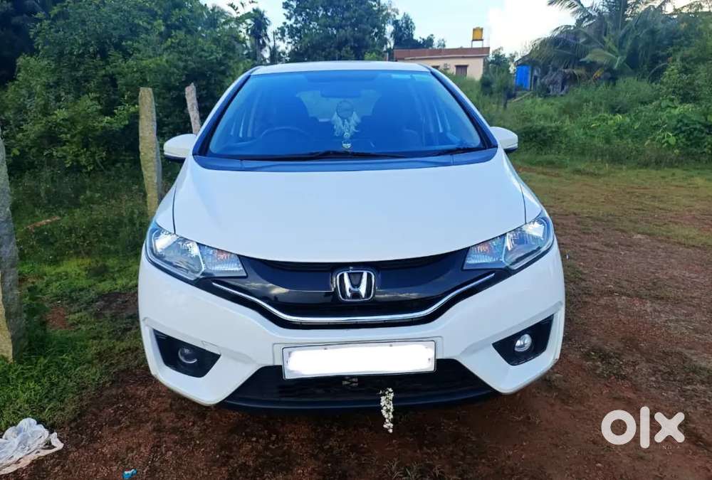 Honda Jazz 2016 Diesel Well Maintained