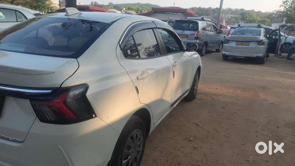 Maruti Suzuki Dzire 2025 Cng & Hybrids 15000 Km Driven