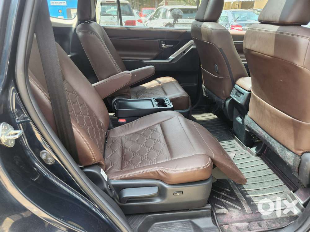 Toyota Innova Hycross 2.0 Zx Hybrid 7 Str, 2025, Petrol