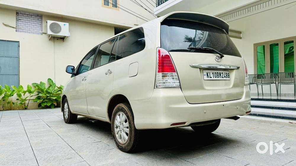 Toyota Innova 2011 Diesel Well Maintained