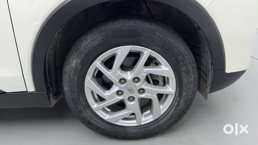 Mahindra Xuv300 W8, 2022, Petrol