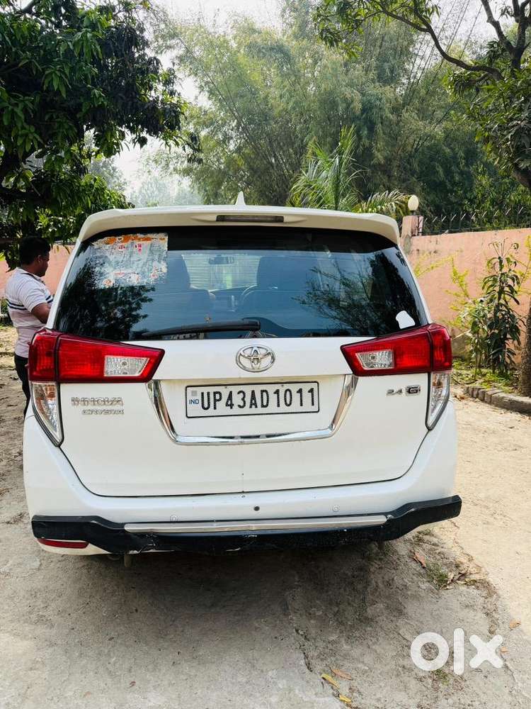 Toyota Innova Crysta 2016 Diesel Well Maintained