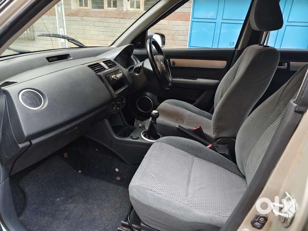 Maruti Suzuki Swift Dzire 1.2 Vxi Bsiv, 2011