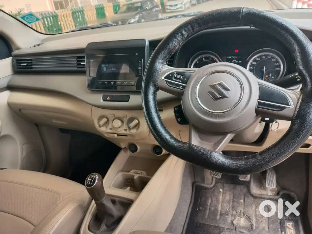 Ertiga Vxi 2022  Lone Facilit Available 50000 Down Ith Service Record