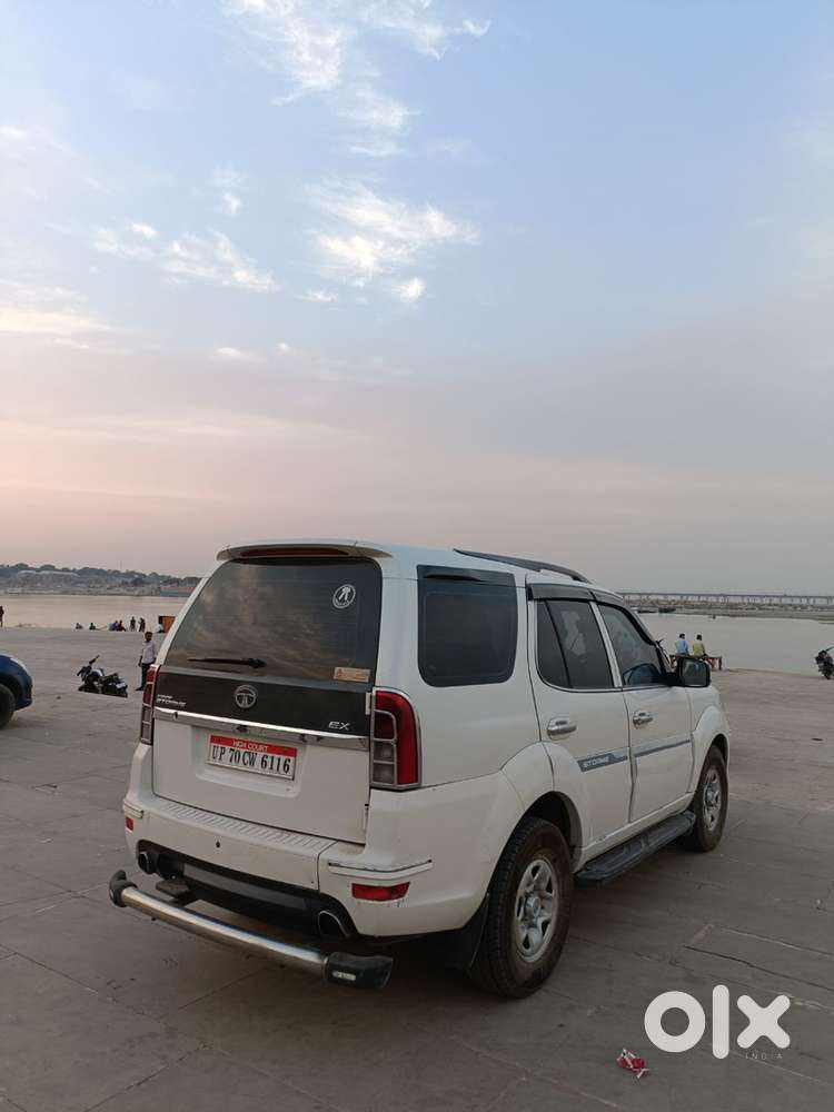 Tata Safari Storme 2015