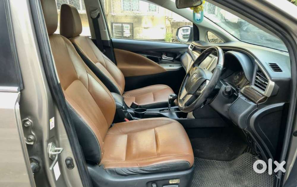 Toyota Innova Crysta 2.8 Zx At 7 Seater, 2017, Diesel