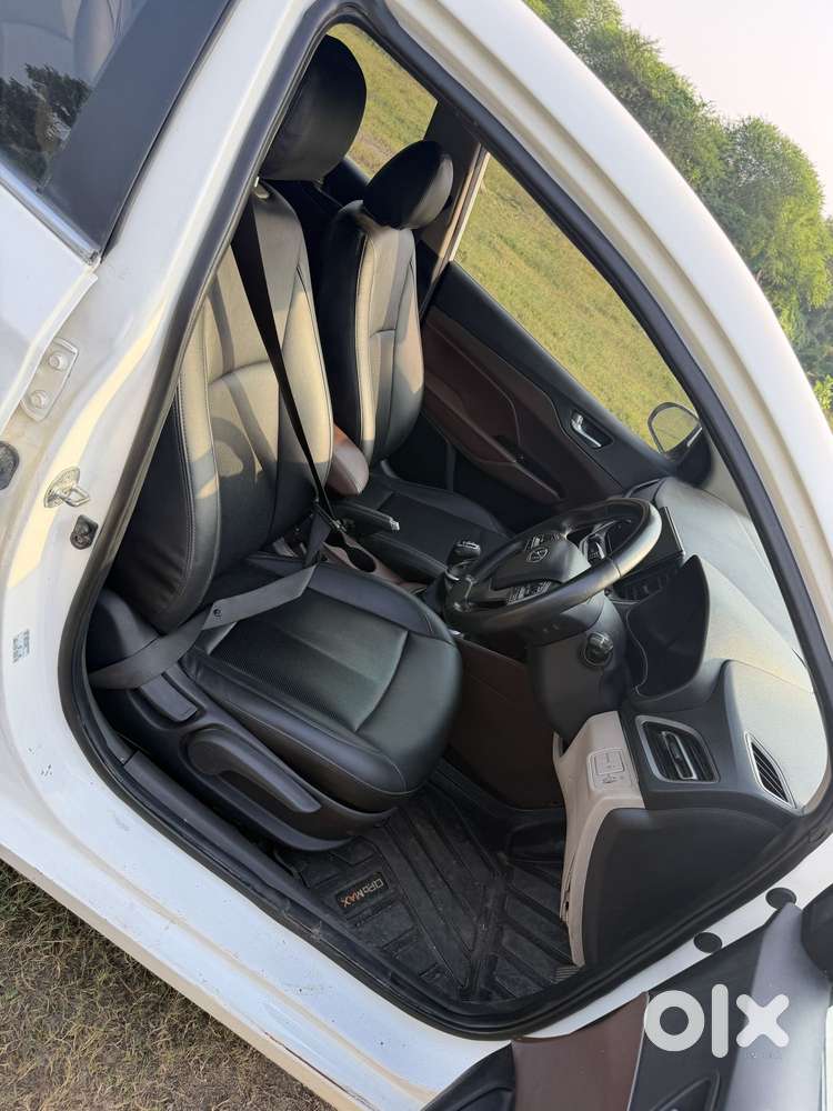 Hyundai Verna Sx 1.5 Petrol Ivt, 2023, Petrol