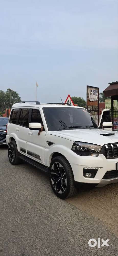 Mahindra Classic 2026 Petrol Manual