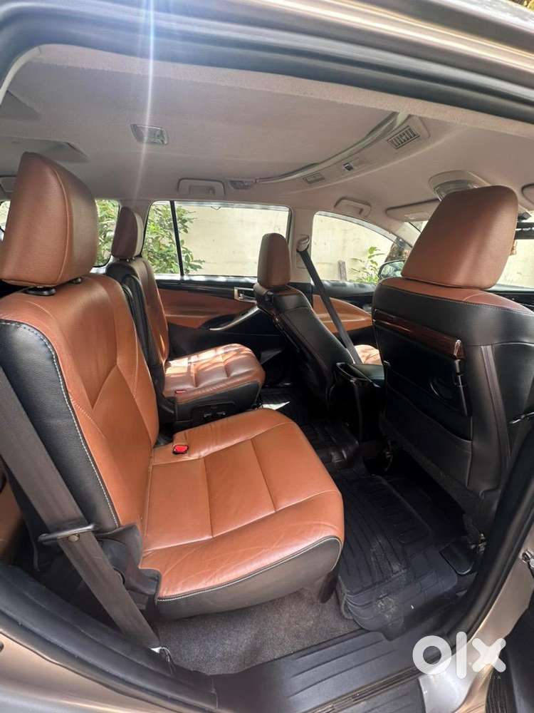 Toyota Innova Crysta 2016 Diesel Well Maintained