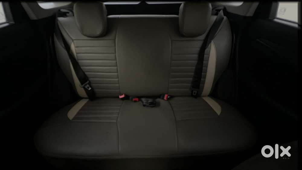 Maruti Suzuki Brezza Vxi At, 2023, Petrol