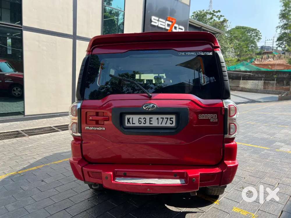 Mahindra Bolero Neo 2017 Diesel 200000 Km Driven