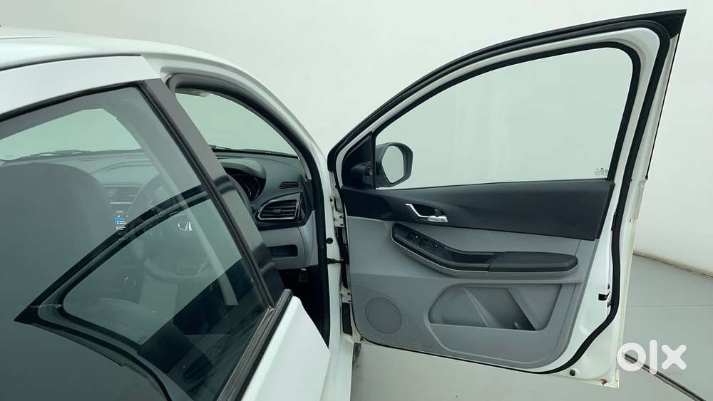 Tata Tiago 1.2 Revotron Xz Plus, 2021, Petrol