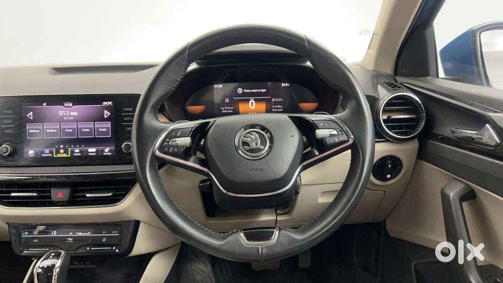 Skoda Slavia Style 1.0l Tsi At, 2023, Petrol