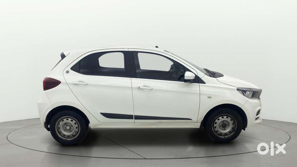 Tata Tiago Xe, 2023, Petrol