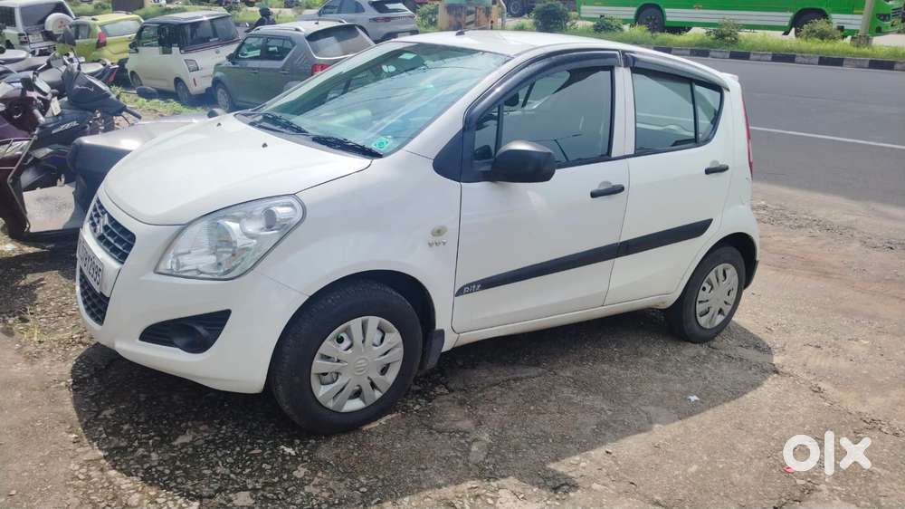 Maruti Suzuki Ritz Vxi, 2013, Petrol