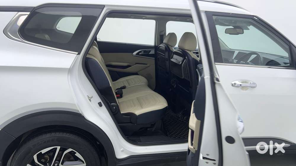 Kia Carens 1.4 Luxury Plus 6 Str, 2022, Petrol