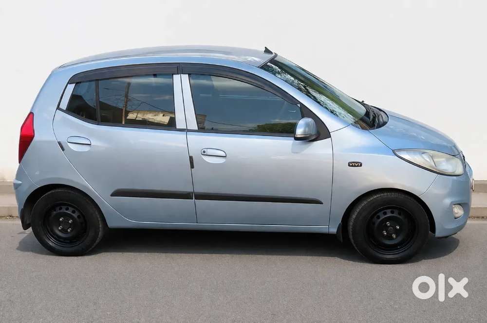 Hyundai I10 Magna 2011  Smooth Engine  Family Car  Urgent Sale