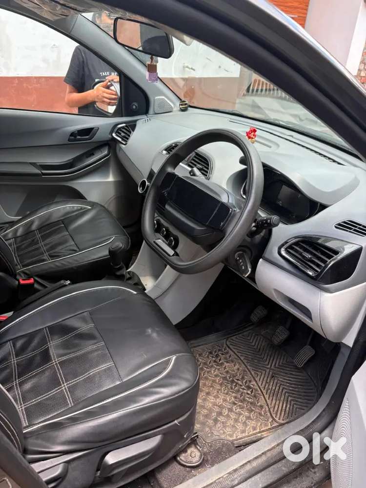 Tata Tiago Xm पेट्रोल मैनुआल 2025