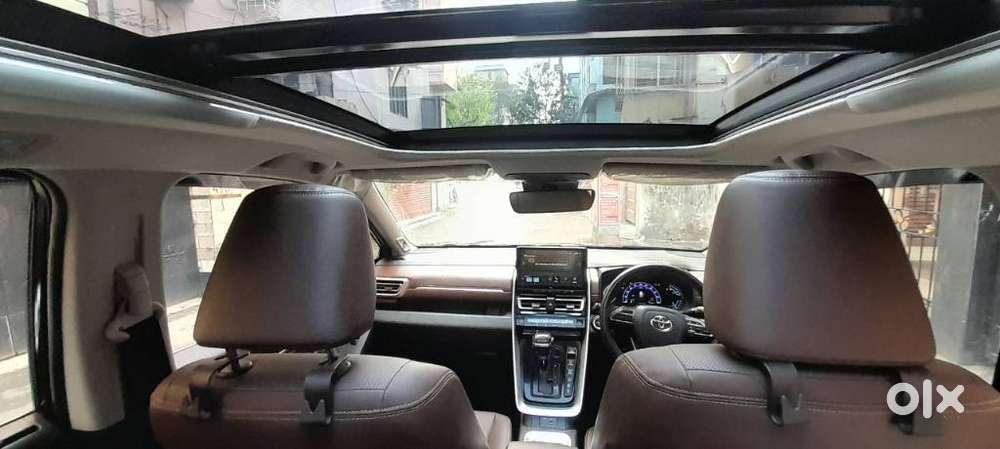 Toyota Innova Hycross 2.0 Zx Hybrid 7 Str, 2023, Petrol