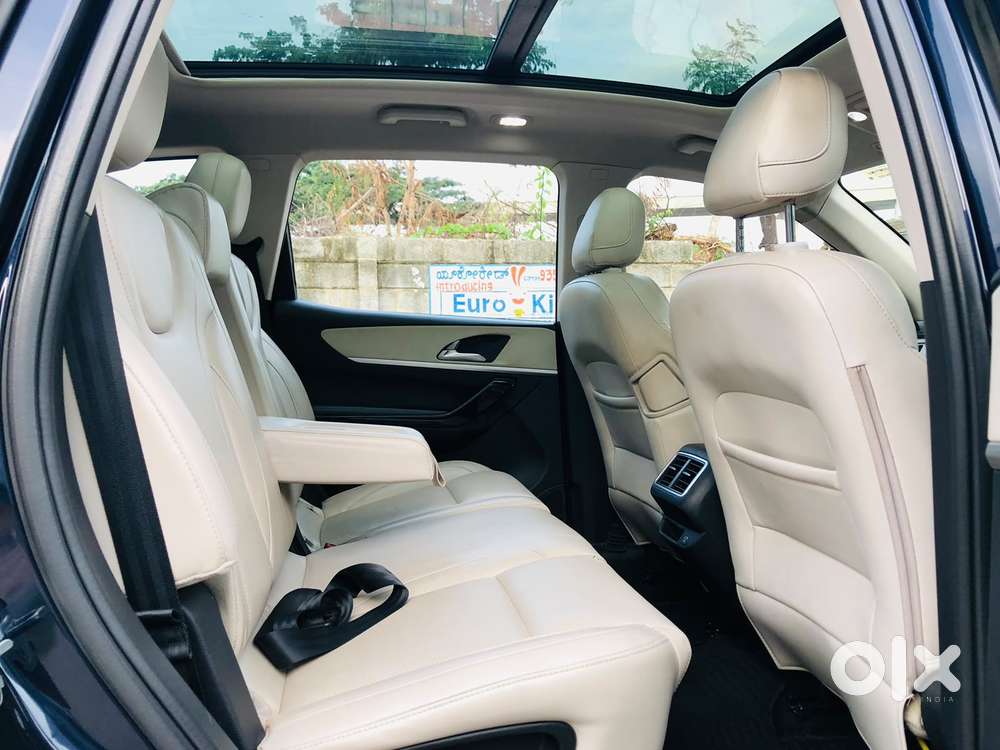 Mahindra XUV700 2.2 AX 7 Diesel MT Str, 2022, Diesel