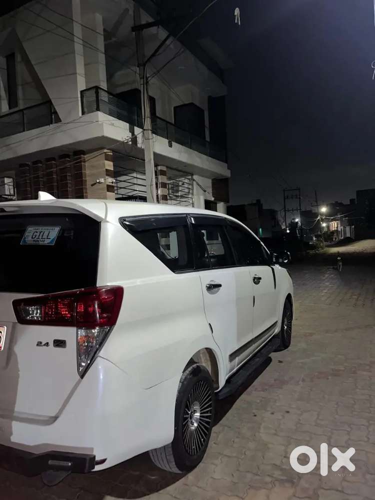 Toyota Innova Crysta
