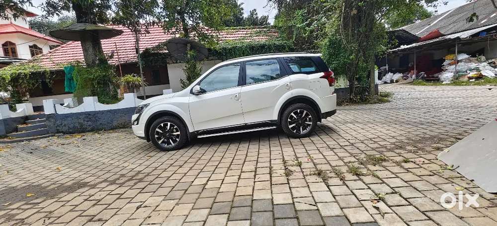Mahindra Xuv500 2018 W11 (o) At Awd