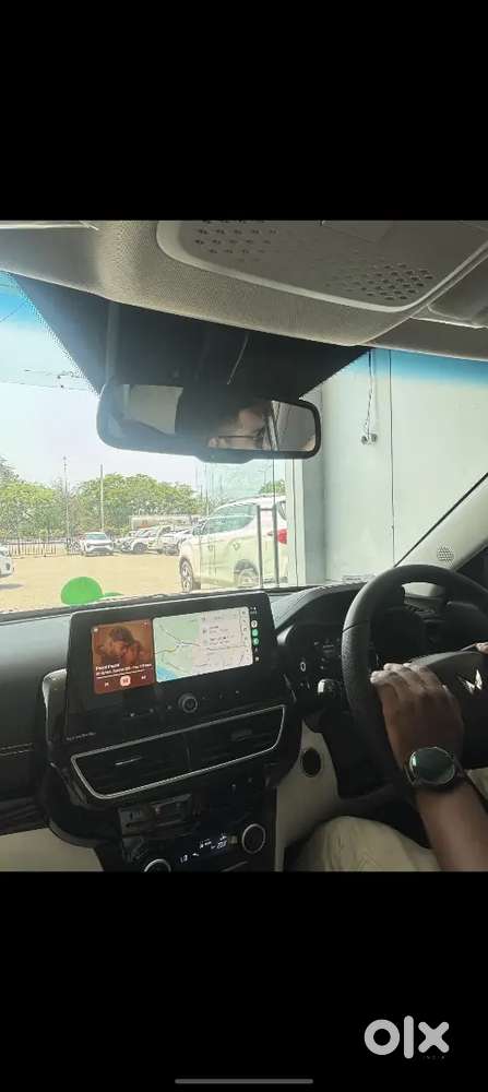 10 Month New Vechile Mahindra Xuv 3xo Petrol Well Maintained,